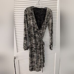 The Limited Black and White Long Sleeve Dress